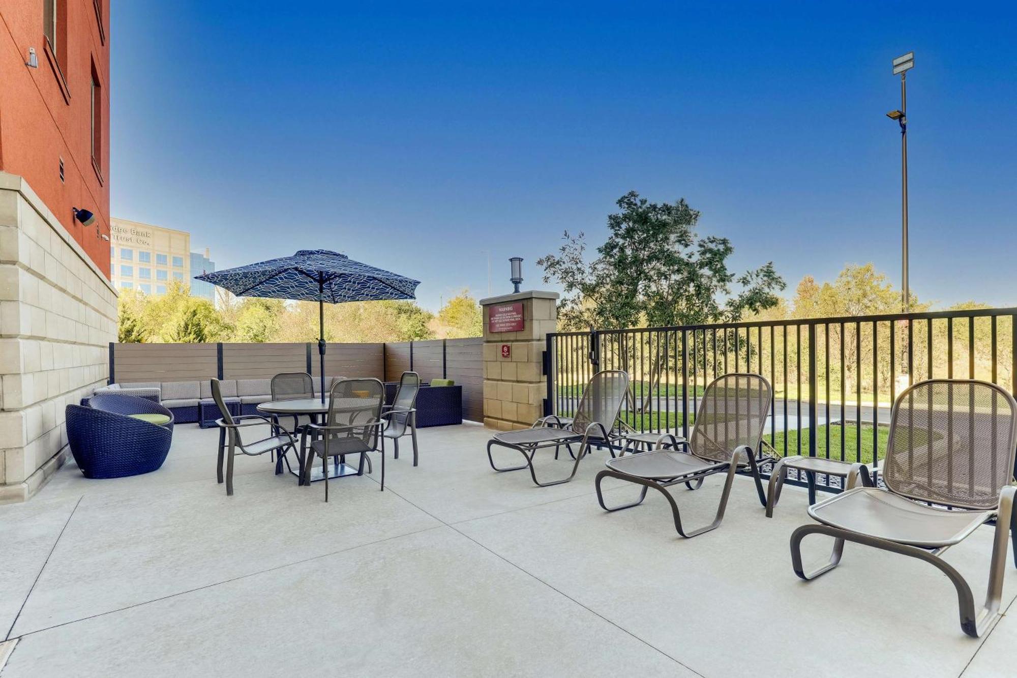 Drury Inn & Suites Independence Kansas City Blue Springs Exterior photo
